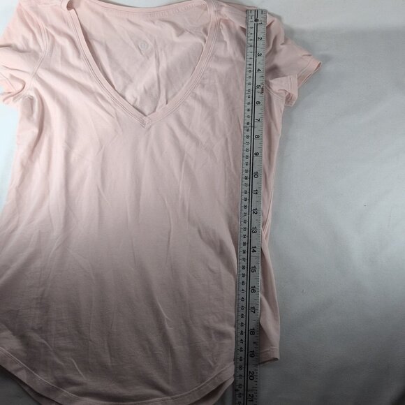 Lululemon Love Tee V Misty Pink Short Sleeve T-Shirt Lightweight V-Neck Size 6 ? - Picture 3 of 7